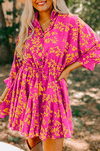 Robe courte fluide à imprimé floral rose avec cordon de serrage