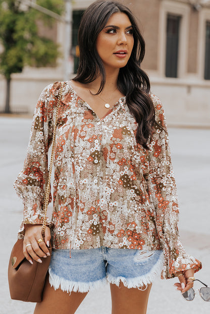 Blusa con botones y cuello en V con estampado floral 