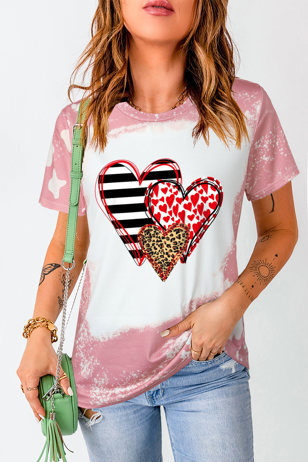 T-shirt graphique à imprimé léopard délavé « Love Always Heart »