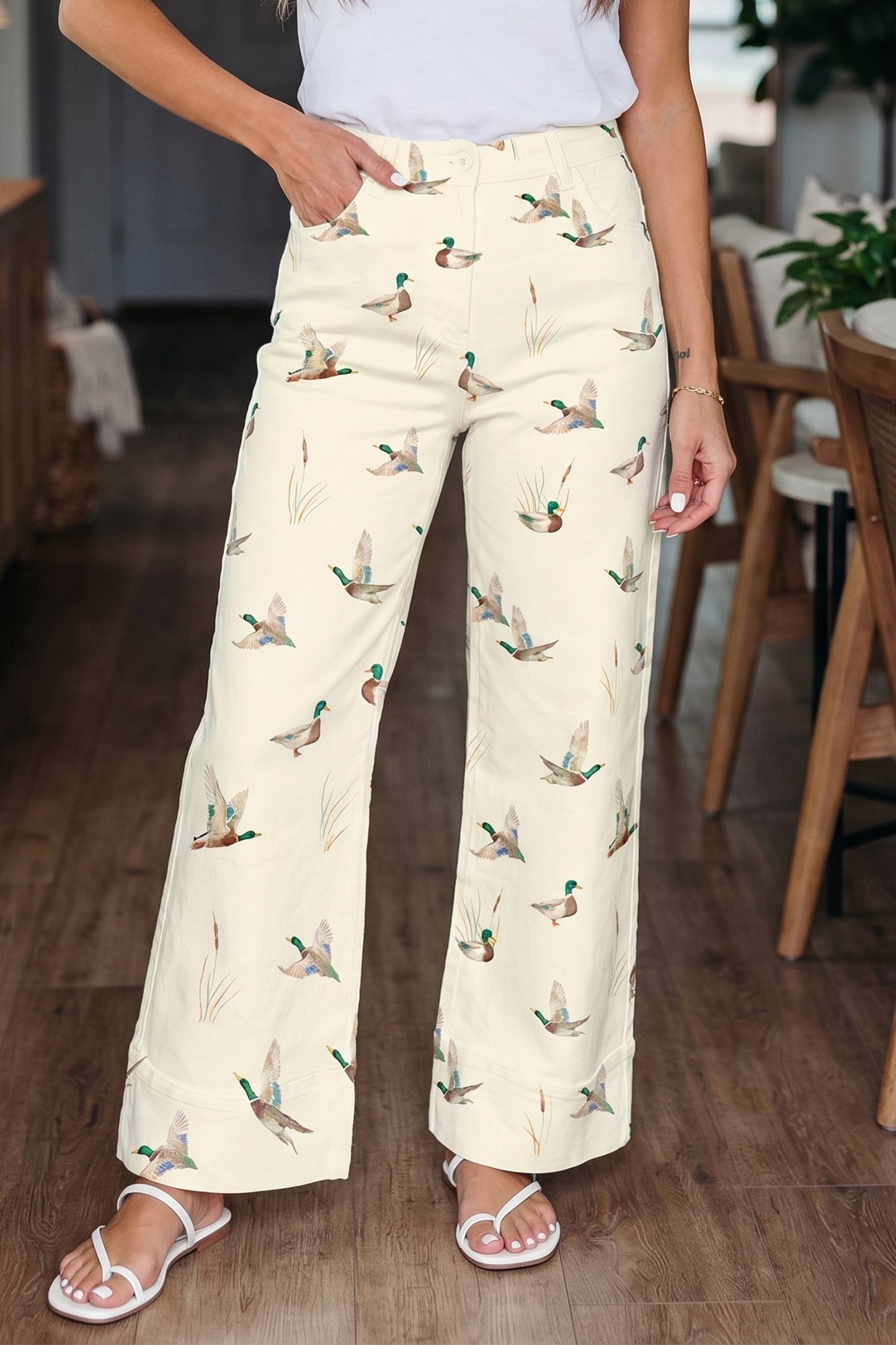 Beige Stylish Mallard Printed Cuffed Hem Shift Jeans
