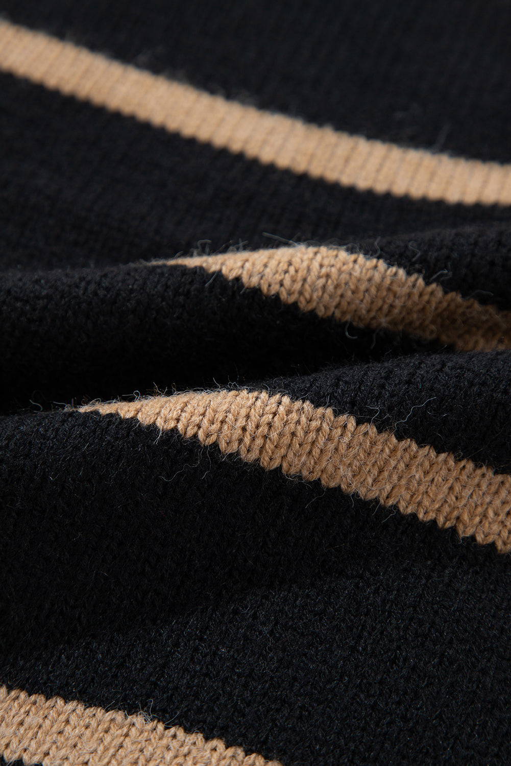 Cardigan ample à rayures noires, col en V, boutonné, épaules tombantes