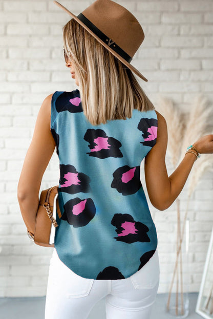 Blusa con estampado de leopardo de manga corta fruncida de color caqui