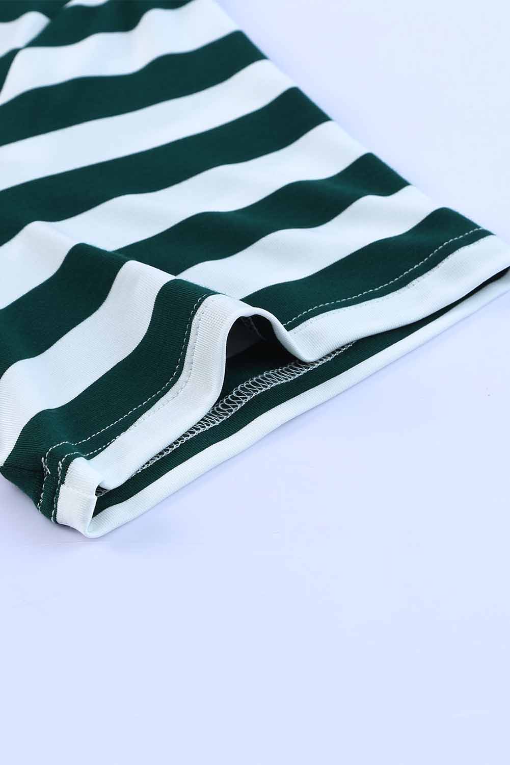 Vestido largo con cuello en V y estampado de rayas con aberturas laterales 