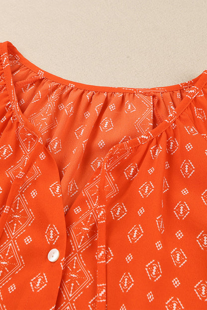 Blusa con botones y cuello en V con estampado floral 