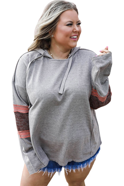 Sudadera con capucha de talla grande con manga parcheada en contraste gris 