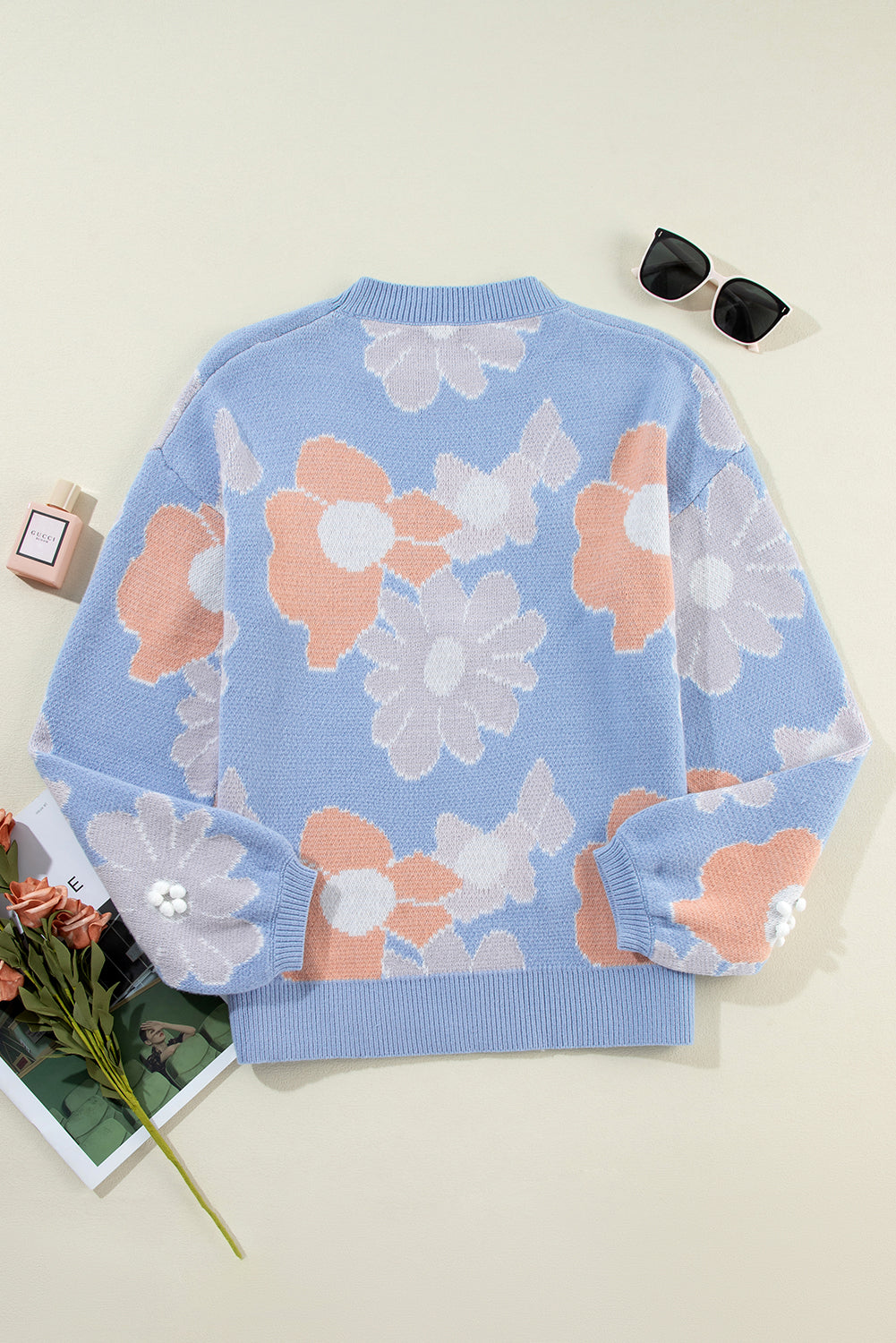 Pull tricoté à col rond et épaules tombantes à motif floral bleu Beau