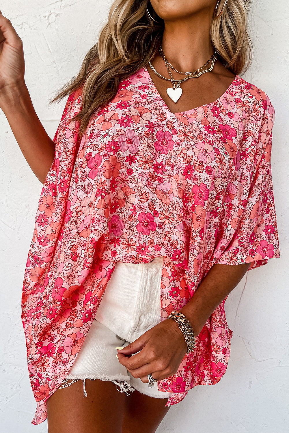 Chemisier kimono rose à fleurs style bohème et col en V