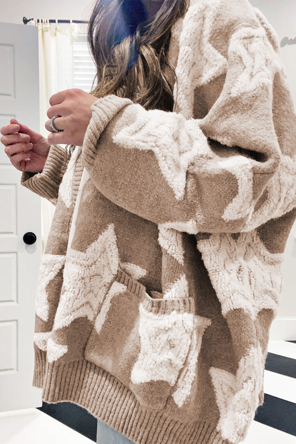 Cardigan texturé en sherpa kaki à motif étoiles avec poches