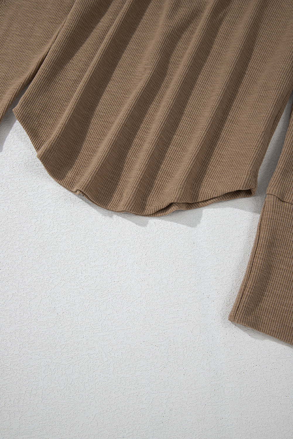 Haut côtelé à manches longues en broderie anglaise châtain