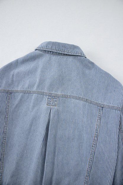 Veste en jean oversize délavée à rayures bleu ciel et poches