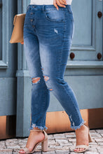 Plus Size High Rise Buttons Skinny Jeans