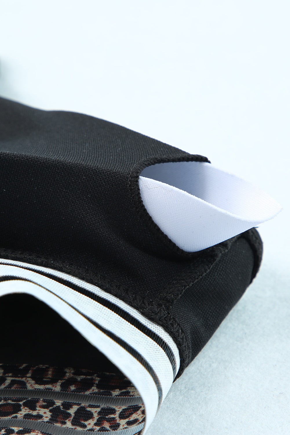 Bañador bikini de 2 piezas con ribete de malla de leopardo 