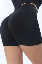Pantalones cortos de yoga de cintura alta con levantamiento de glúteos texturizados de color caqui