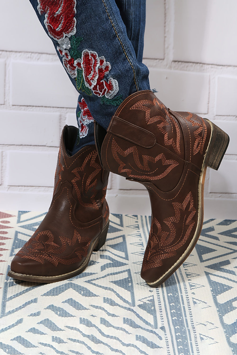 Ruby Western Embroidered Pointed Toe Cowgirl Boots