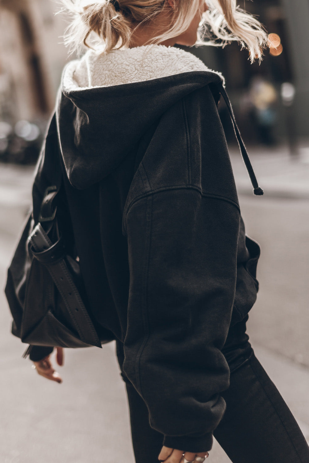 Sweat-shirt à capuche zippé Athleisure en sherpa noir 