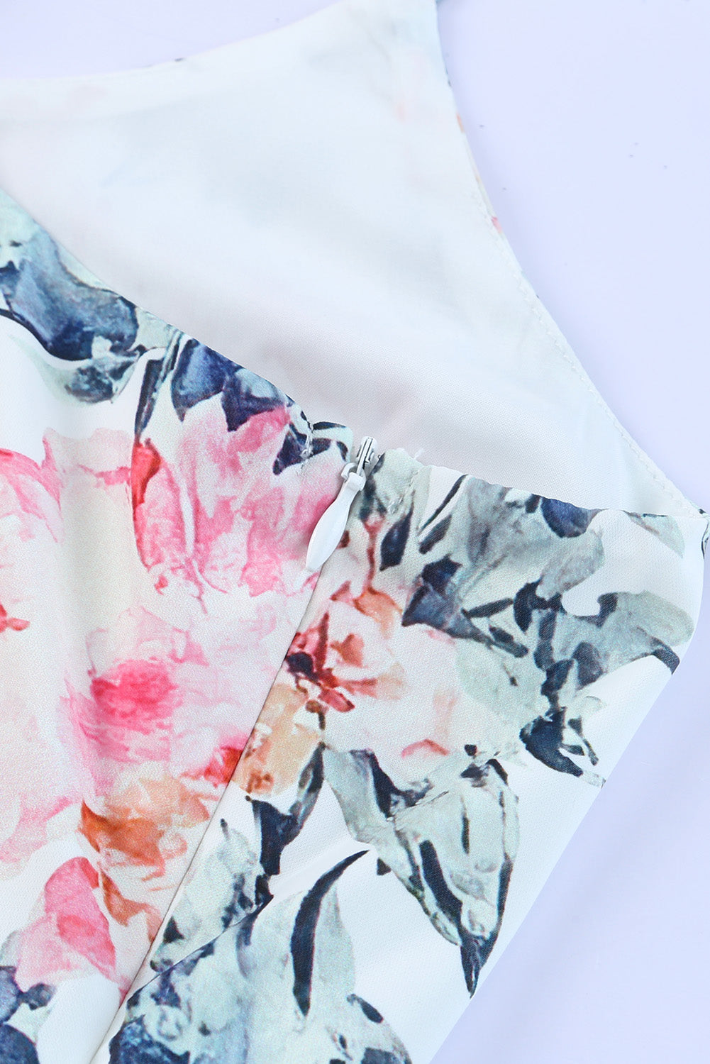 Mono de pierna ancha con tirantes finos florales