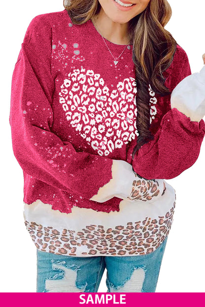 Sudadera blanqueada con estampado de leopardo navideño nevado