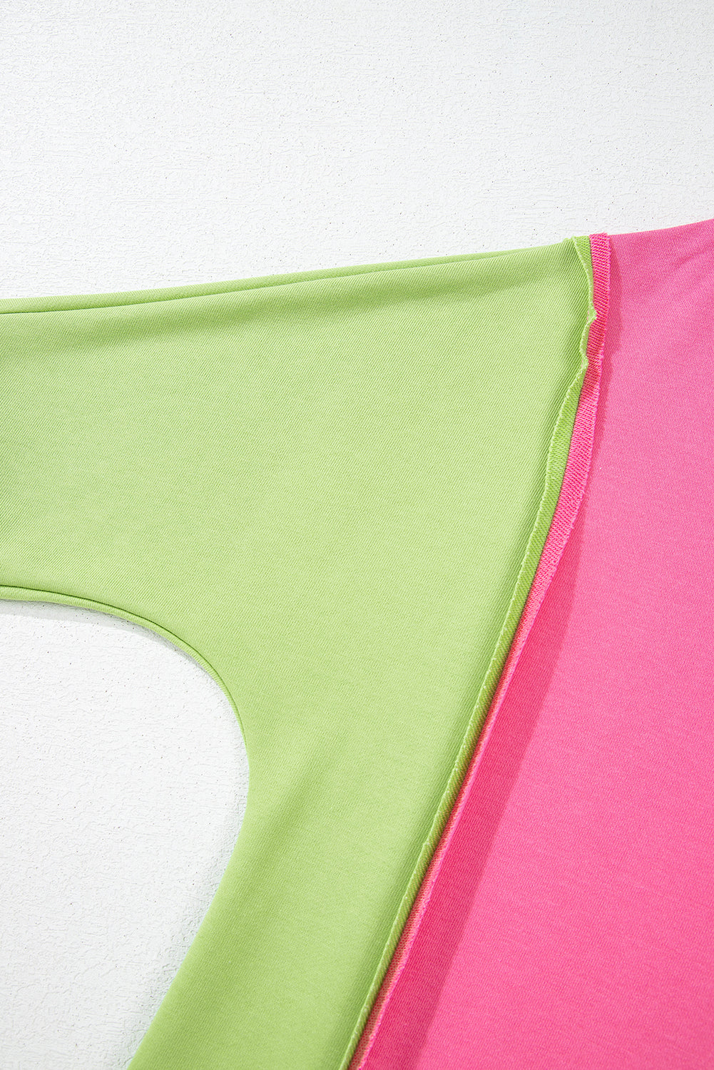 Sweat-shirt décontracté à col ras du cou et coutures apparentes rose