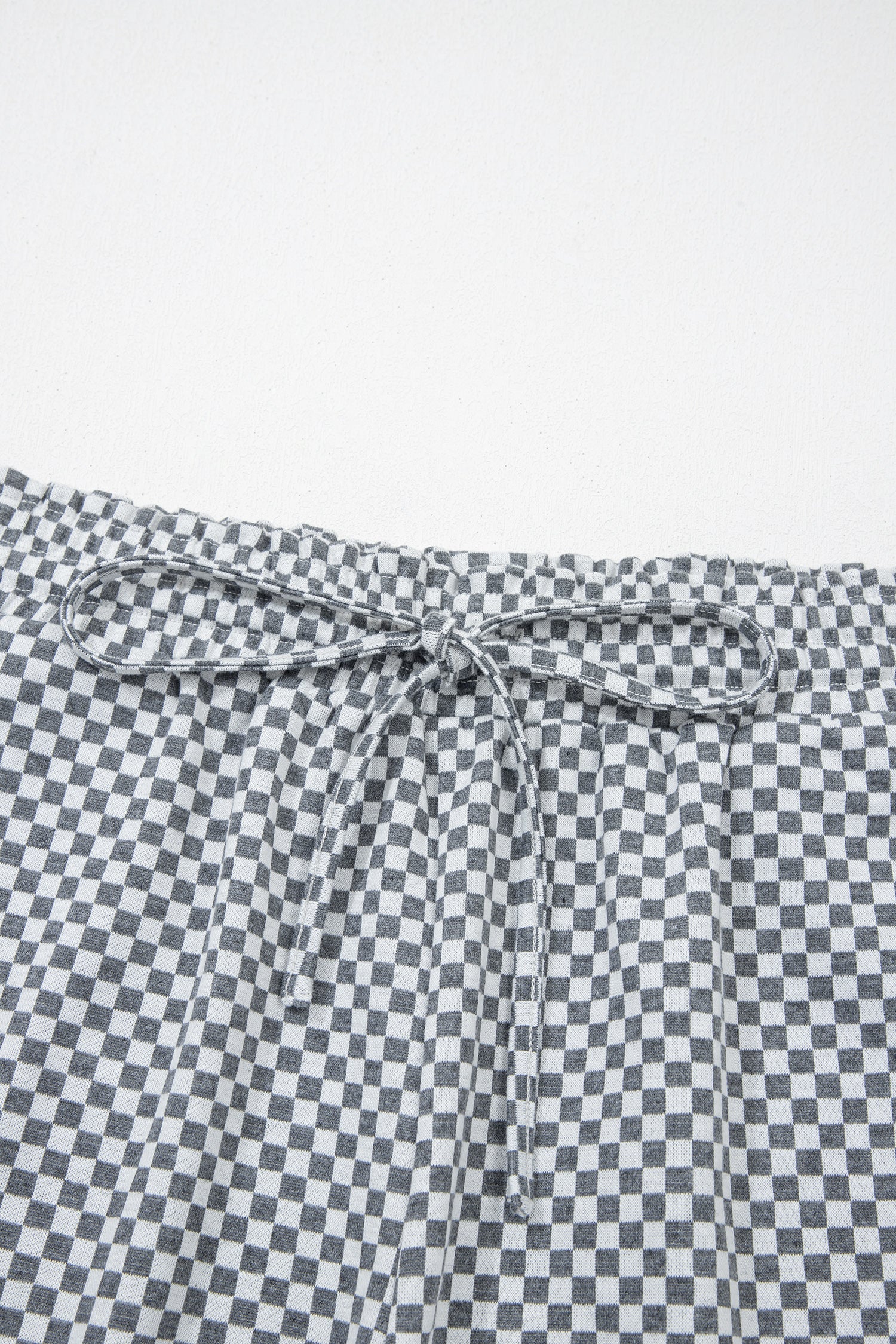 Gray Checkerboard Print Drawstring Elastic Waist Pocketed Shorts