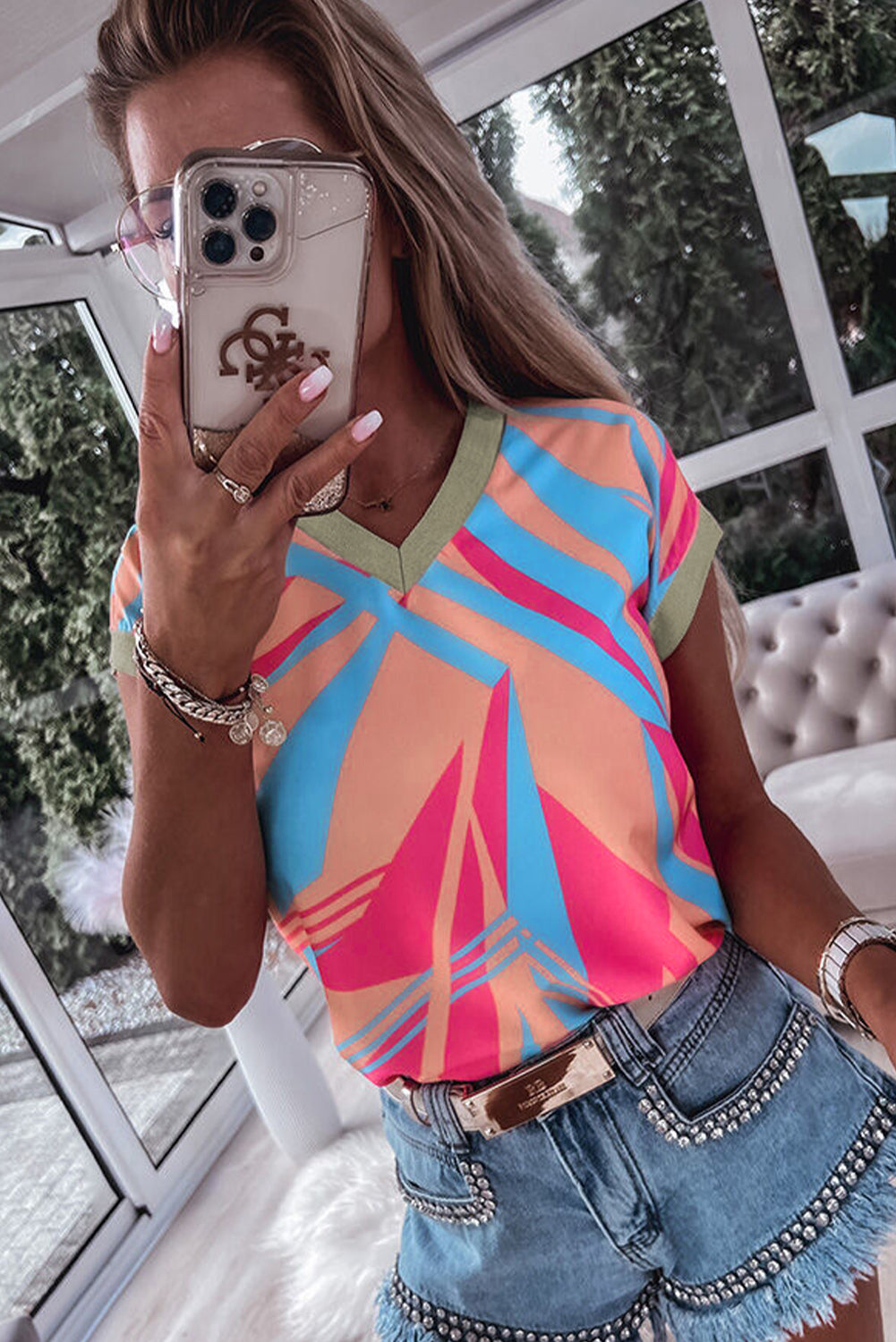 Chemisier à col en V et bordures contrastées à imprimé géométrique 