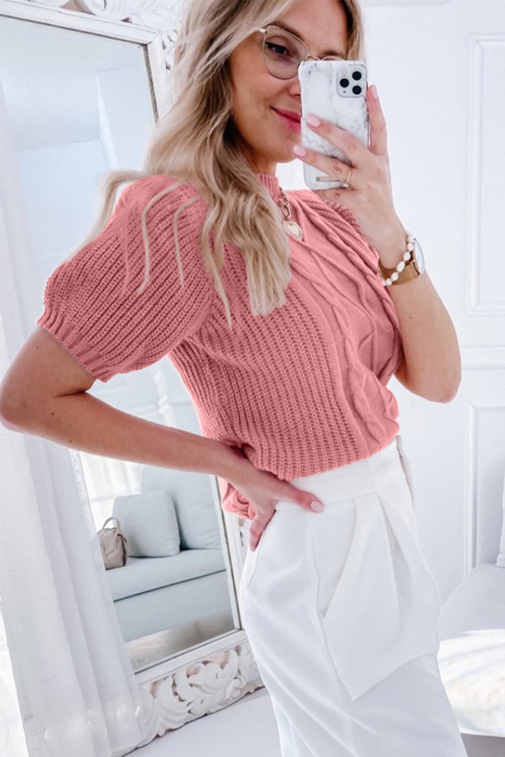 Pull à manches courtes en maille torsadée rose à textures mixtes