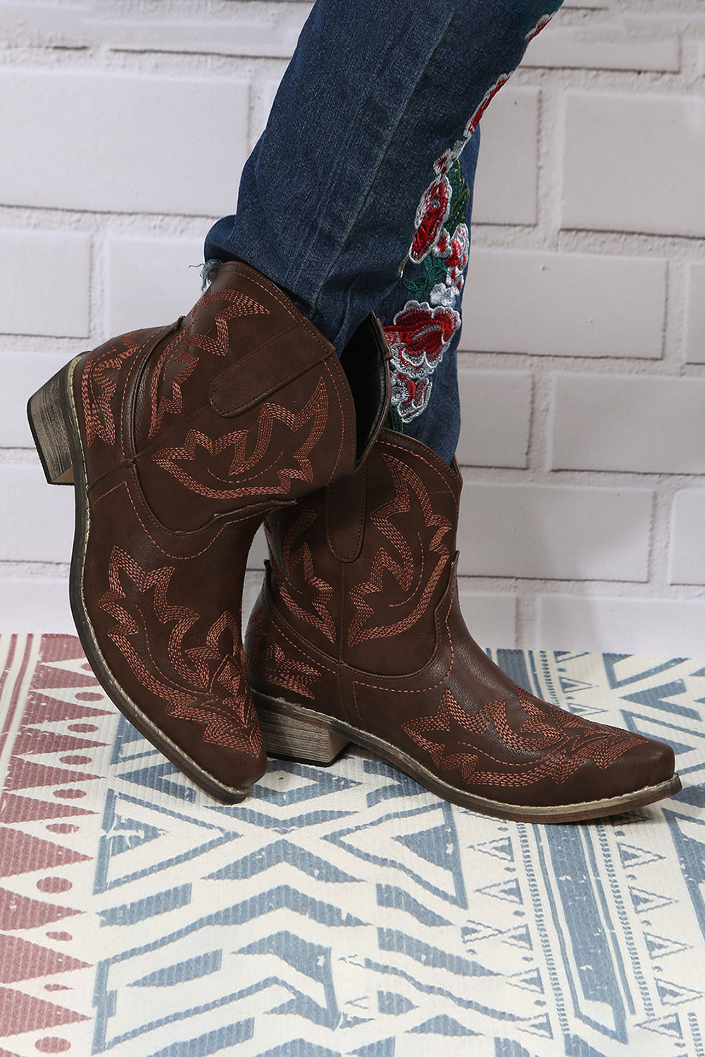 Ruby Western Embroidered Pointed Toe Cowgirl Boots