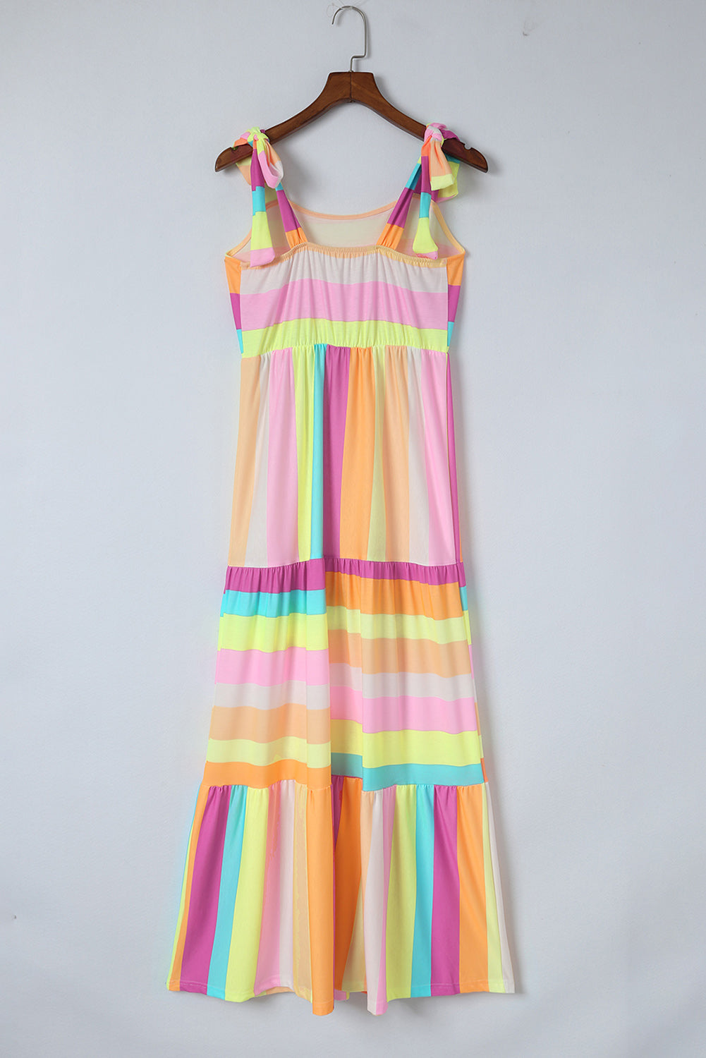 Robe longue à rayures multicolores et bretelles à nœud papillon