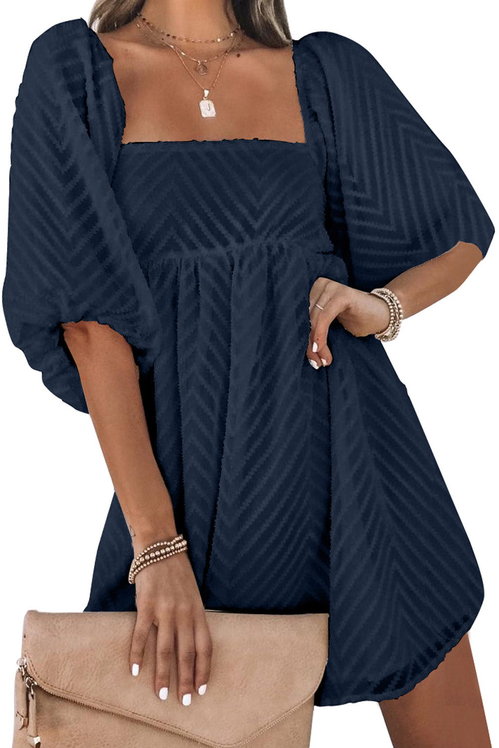 Mini-robe babydoll à col carré et manches bouffantes