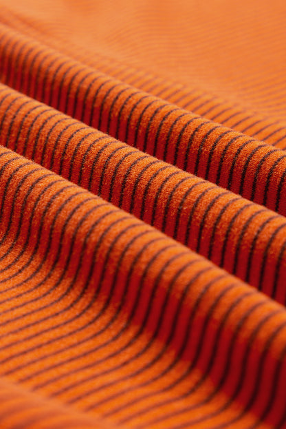 Sweat-shirt Henley à rayures orange, coutures apparentes, col rabattu et manches bouffantes