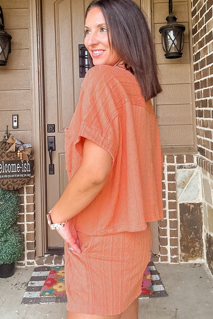 Ensemble haut à manches courtes et short à cordon de serrage, couleur châtain clair texturé, poches plaquées