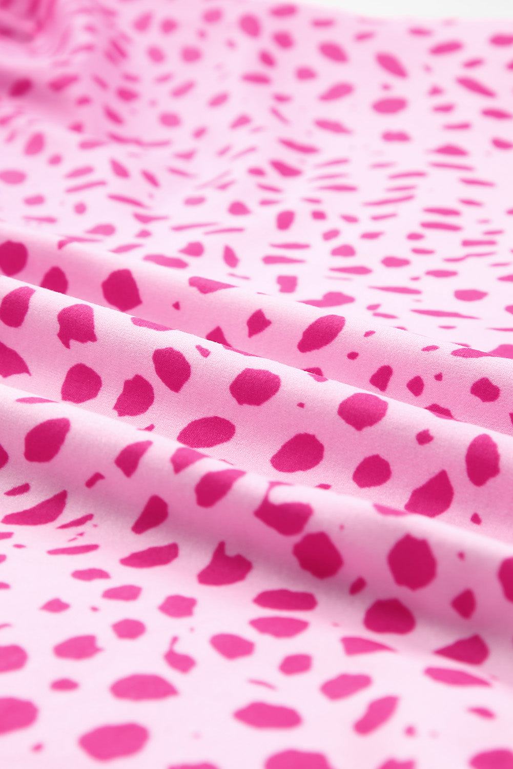 Robe t-shirt décontractée à pois contrastés et poches 