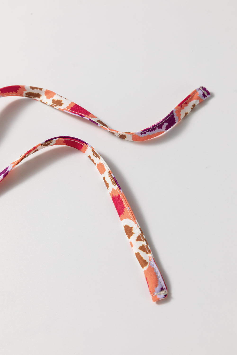 Chemisier orange à manches longues et col en V noué à imprimé floral mixte