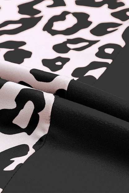 Robe t-shirt à manches courtes et imprimé léopard contrasté avec fentes 