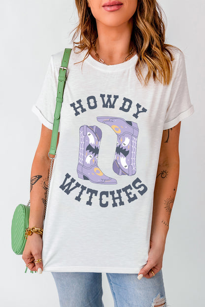 T-shirt blanc à col ras du cou avec bottes d'Halloween HOWDY WITCHES