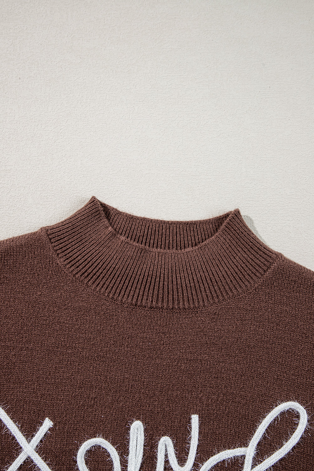 Pull à col montant avec motif de bottes Howdy Western Coffee