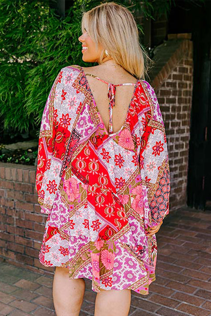 Robe grande taille à manches longues, col en V, lacets, imprimé floral, rose et bleu