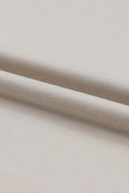 Tenue de détente avec haut à manches longues gris et pantalon à cordon