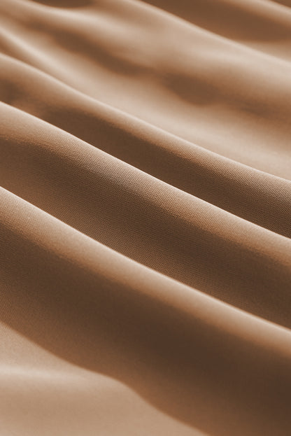 Robe à volants beige clair à col et épaules volantées