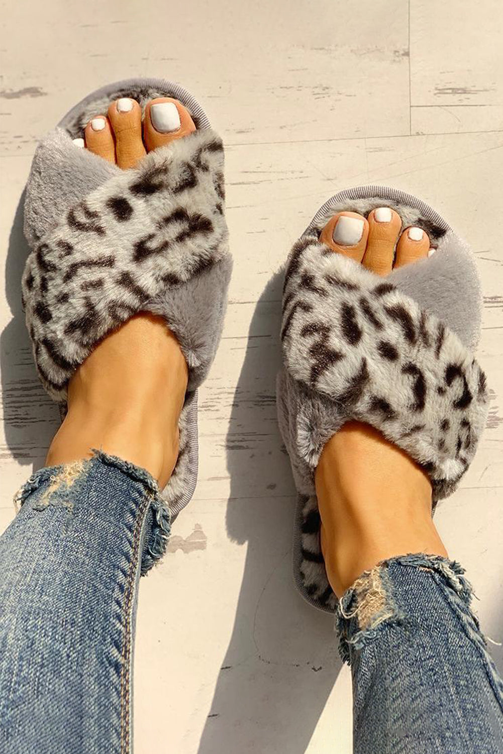 Brown Leopard Crossed Straps Furry Slippers
