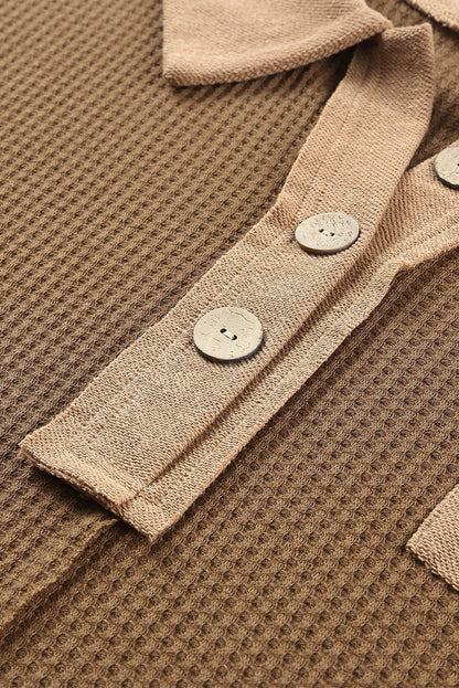 Top de manga larga con botones de punto tipo gofre marrón 