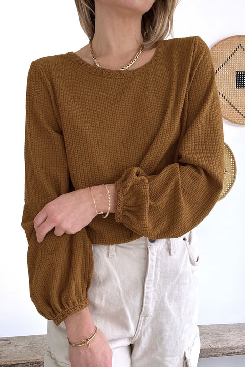 Top con mangas abullonadas y cuello redondo texturizado marrón 