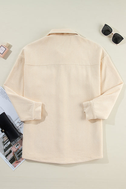 Veste-chemise boutonnée grande taille à poches à rabat texturées couleur avoine