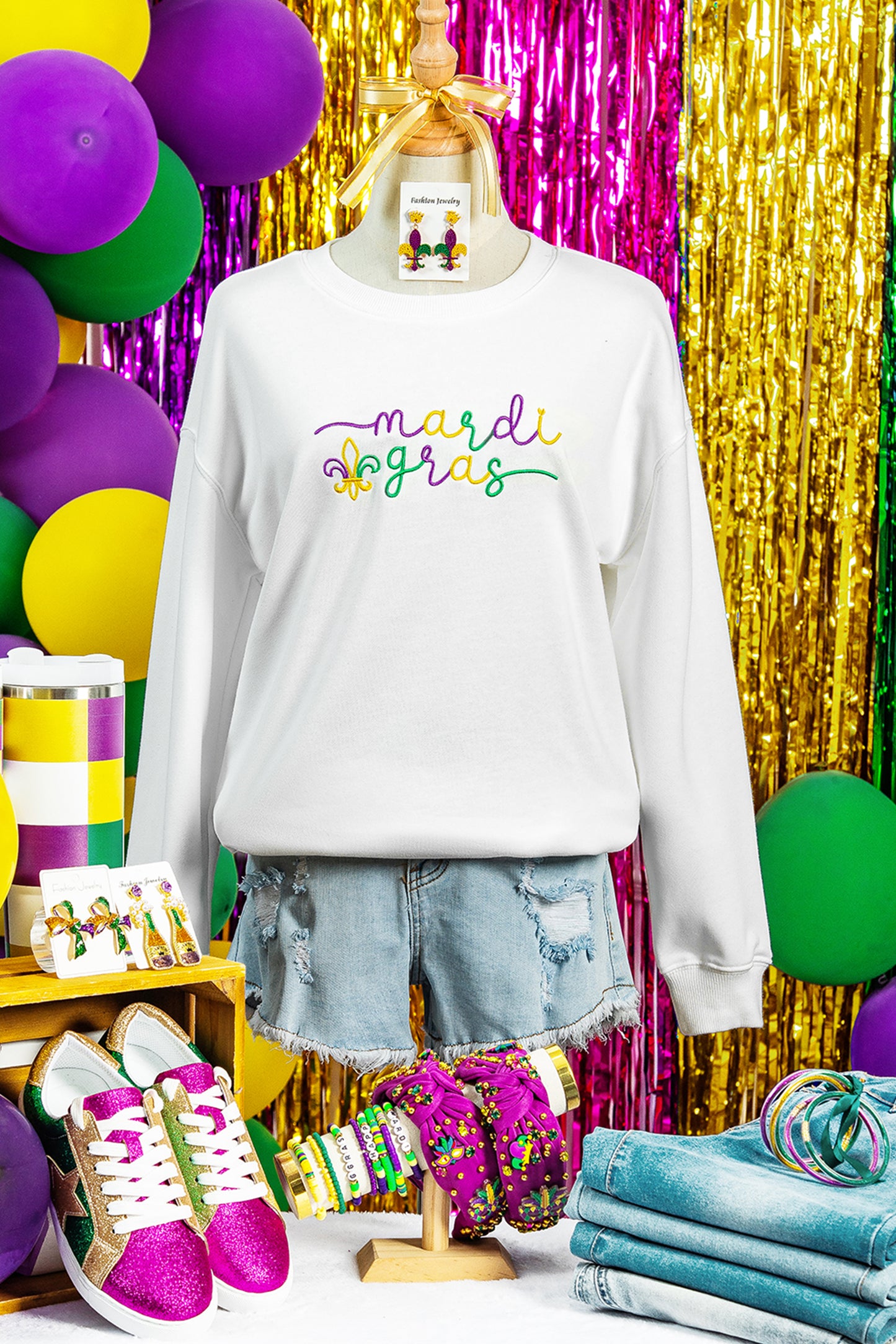 White mardi gras Fleur De Lis Embroidered Graphic Pullover Sweatshirt