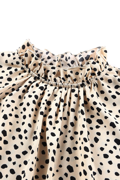 Blusa de guepardo con cuello con volantes y mangas 3/4 de color caqui 