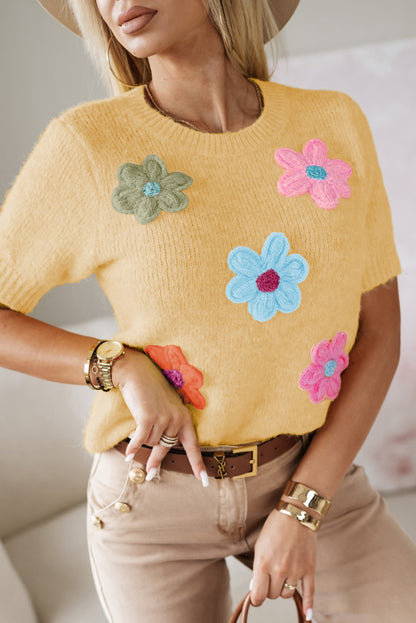 Pull à manches courtes jaune crème avec appliques de fleurs mignonnes
