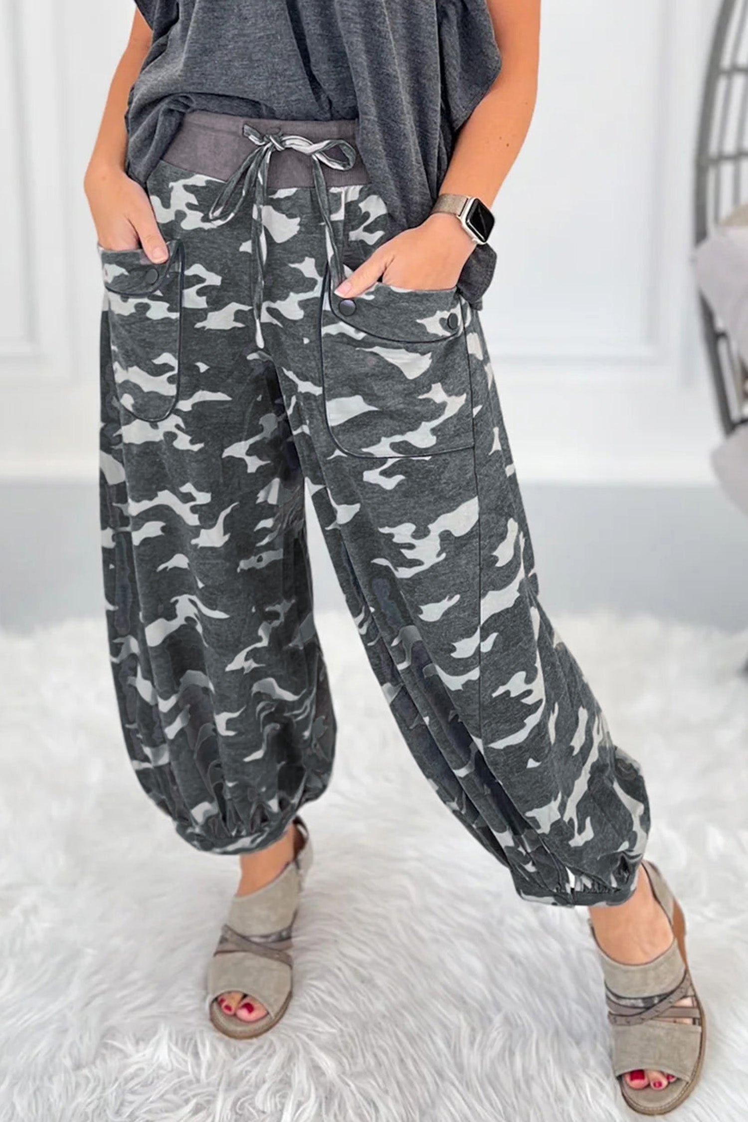 Multicolour Drawstring Contrast Waistband Camouflage Cargo Barrel Pants