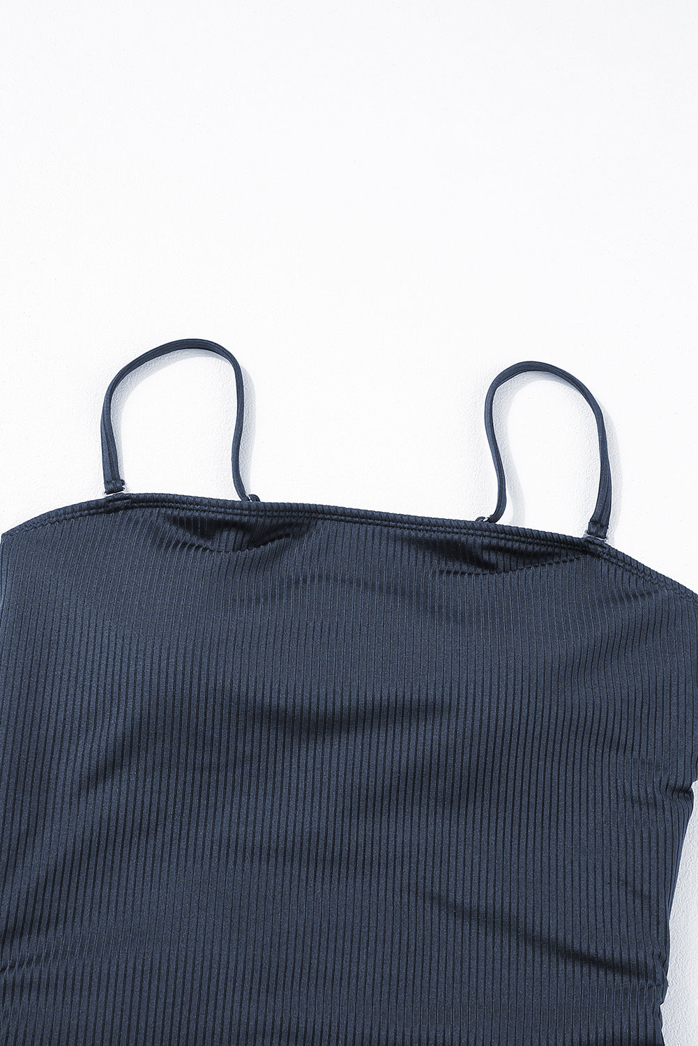 Maillot de bain une pièce bleu marine côtelé avec cordon de serrage et découpes sur les côtés