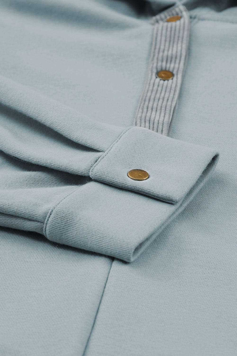 Sweat à capuche Henley surdimensionné avec poches latérales et patchwork de roses