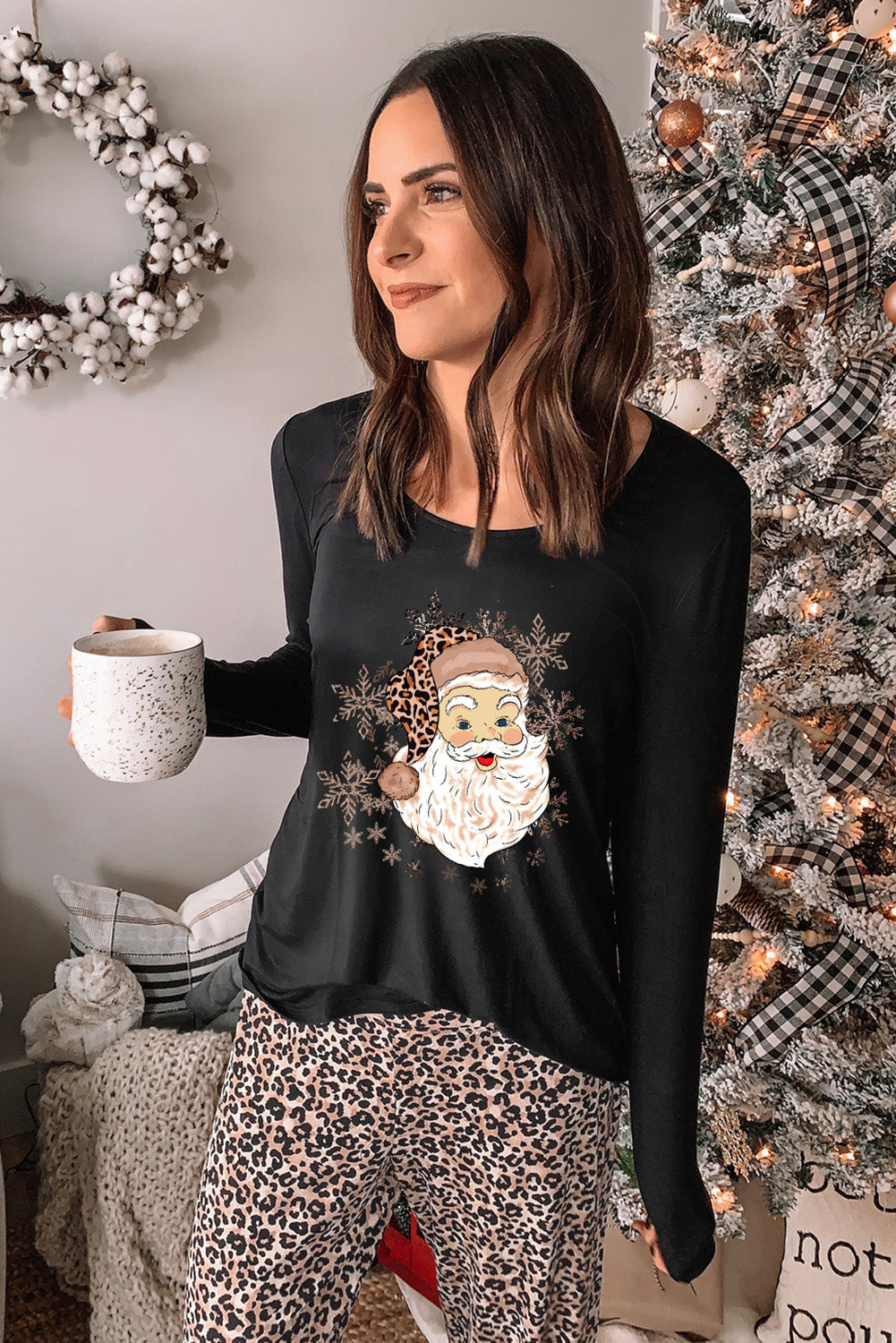 Ensemble de détente haut à manches longues et pantalon imprimé léopard