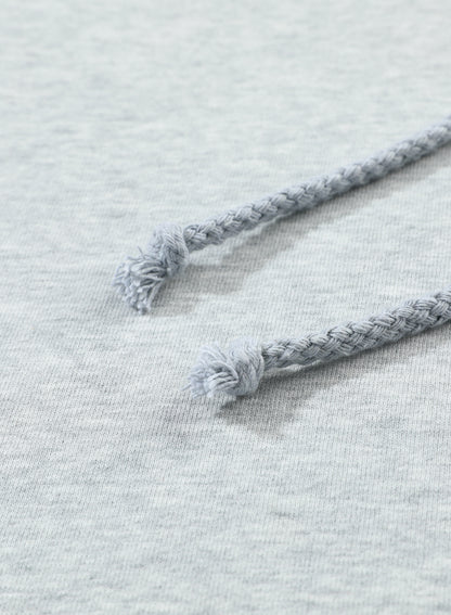 Sweat à capuche d'hiver chaud gris à détails patchwork actifs